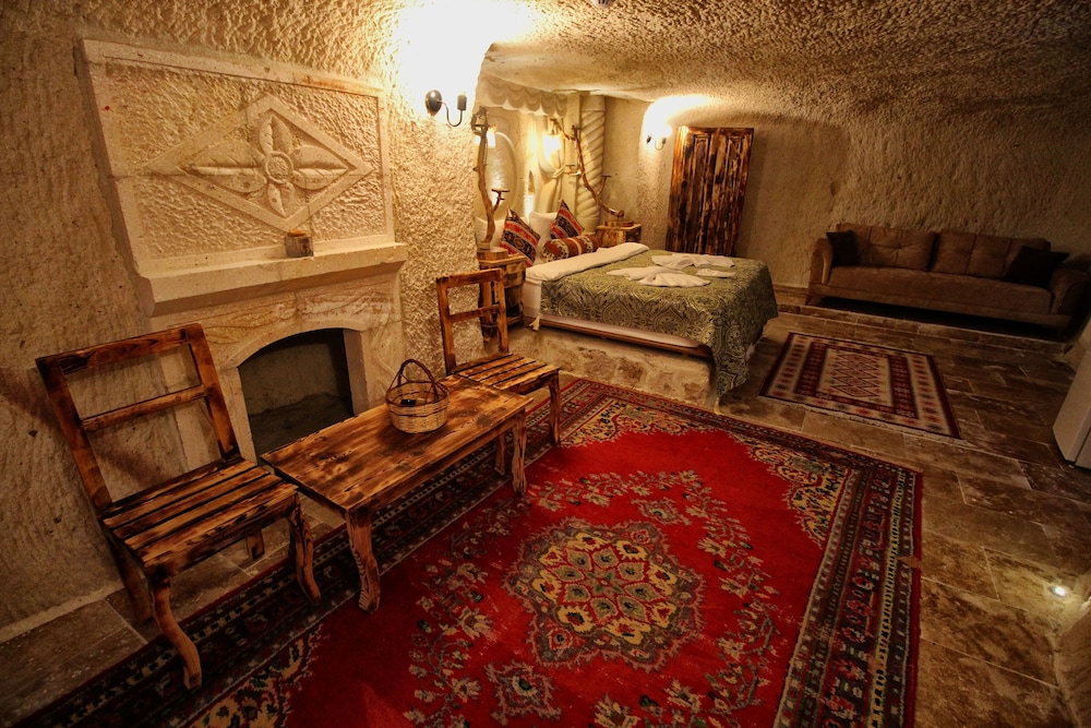 Honeymoon Room (Alesta) - Photo 43
