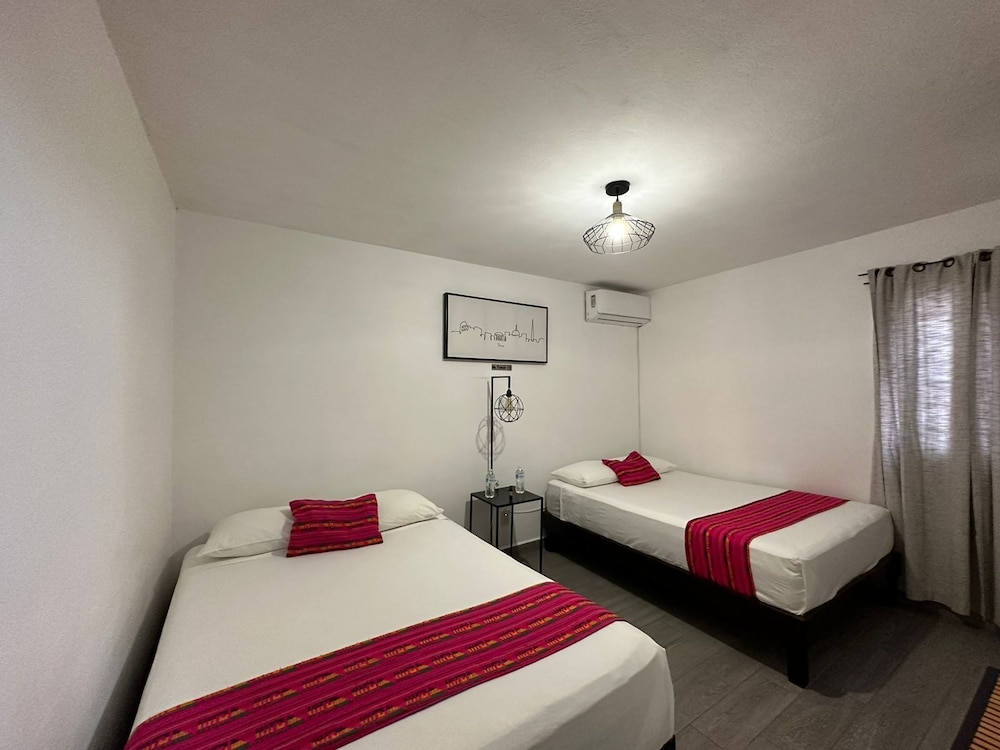 Standard Room, 2 Double Beds photo 2