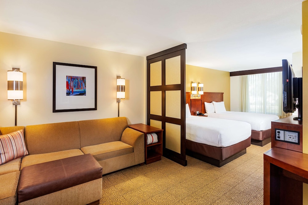 Standard Room, 2 Queen Beds - Photo 3