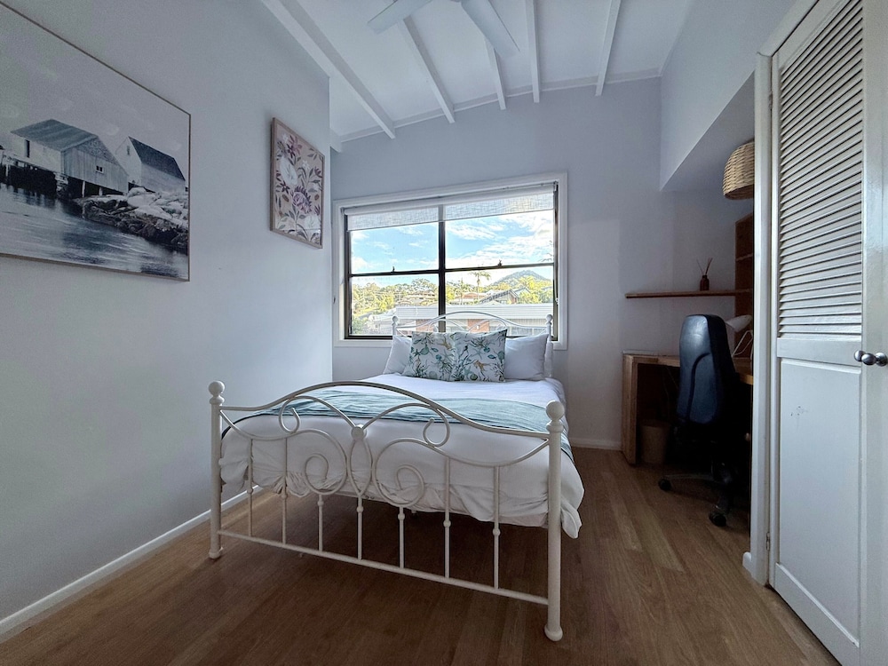 Apartment, Balcony, Beach View photo 1