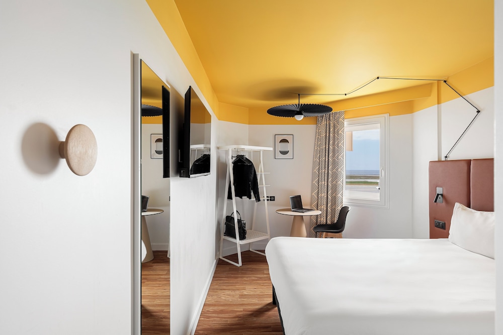 Standard Room, 1 Double Bed - Photo 2