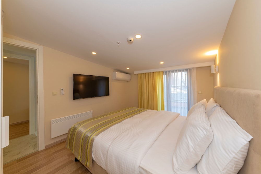 Deluxe Suite with Sea view (Loft - Stair Access) photo 3