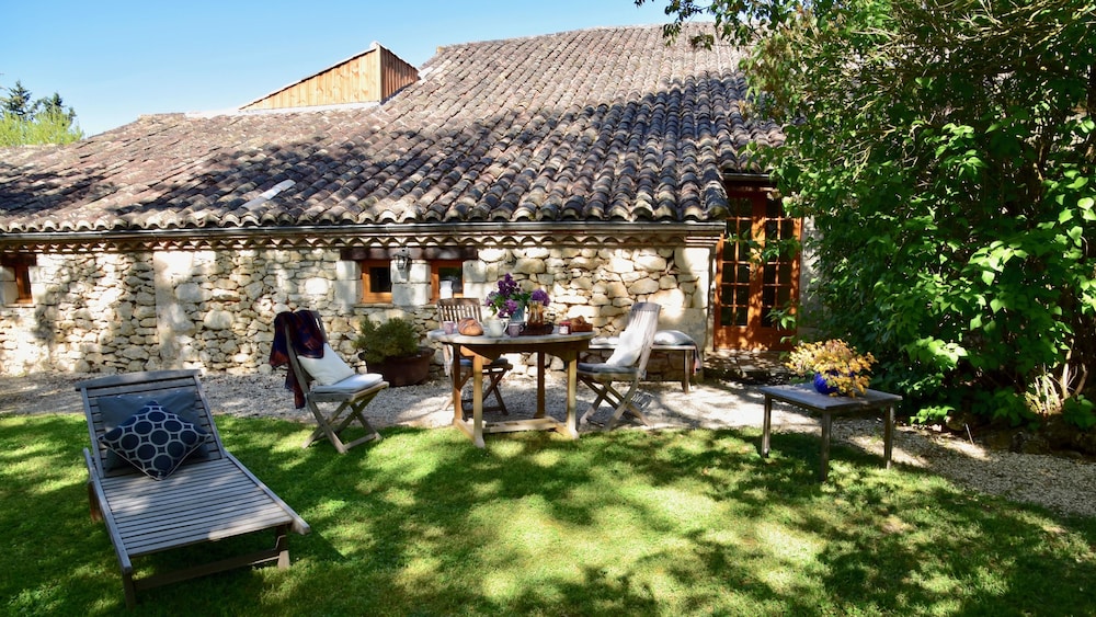 Basic Cottage, 2 Bedrooms, Kitchen, Corner (Le Four) photo 3