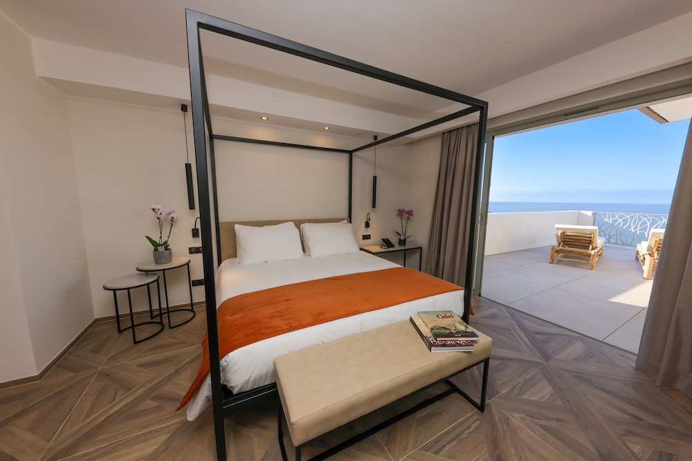 Honeymoon Double Room, Sea View - Photo 17