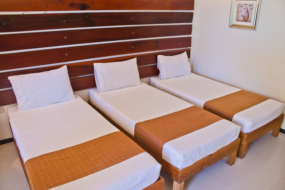 Superior Quadruple Room photo 2