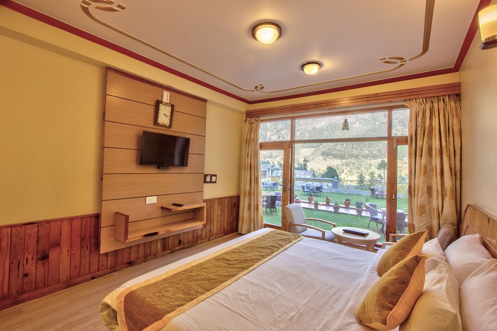 Deluxe Double Room, 1 Double Bed, Non Smoking, Hill View