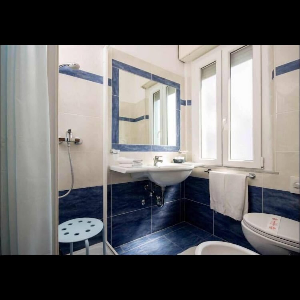 Basic Double or Twin Room, Non Smoking