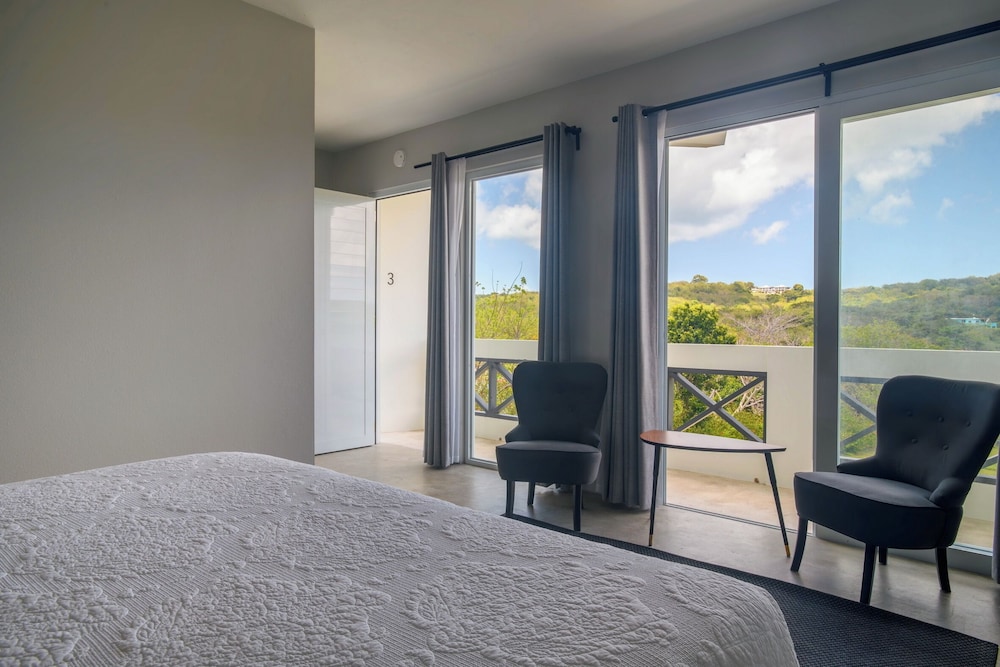 King Bed Valley View - Room 3