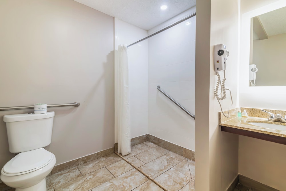 Room, 2 Queen Beds, Accessible, River View