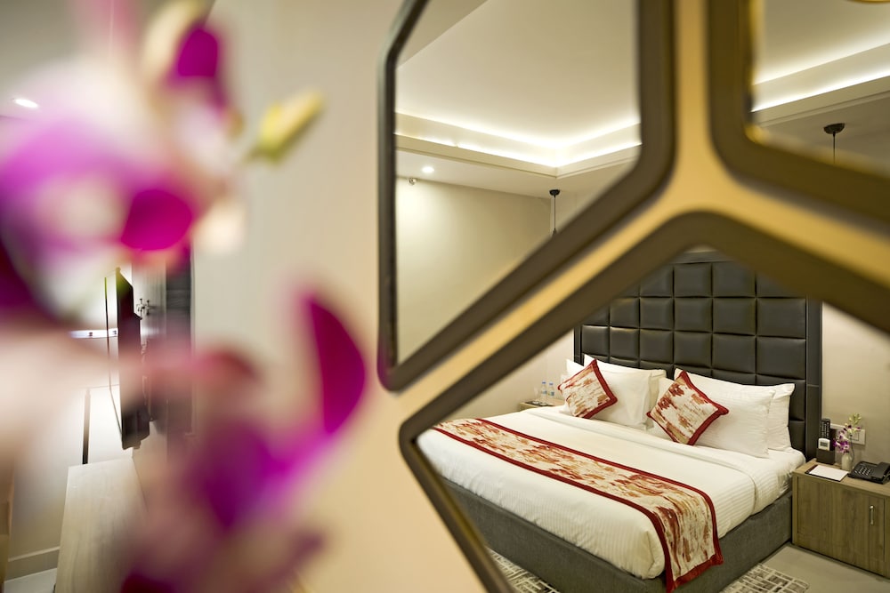 Suite - Photo 12