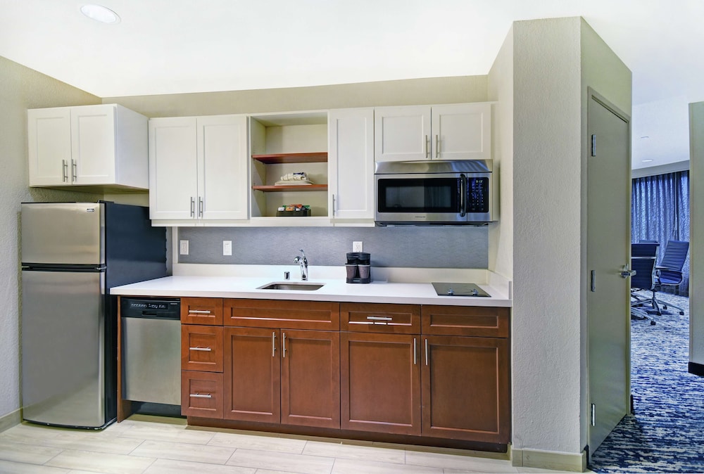 Suite, 1 Bedroom (1 King Bed, Boardroom Table for 12) - Photo 4