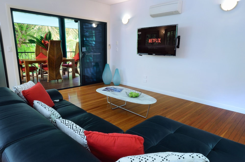 Romantic Villa photo 1