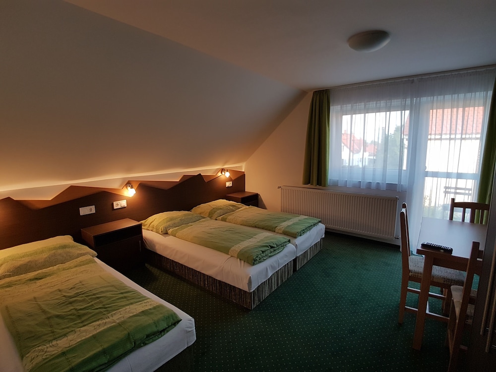 Superior Triple Room, Balcony photo 1
