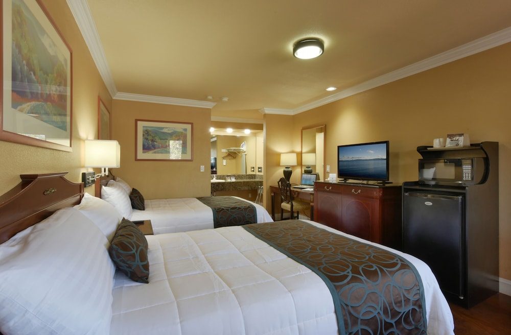 Deluxe Room, 2 Queen Beds, Accessible