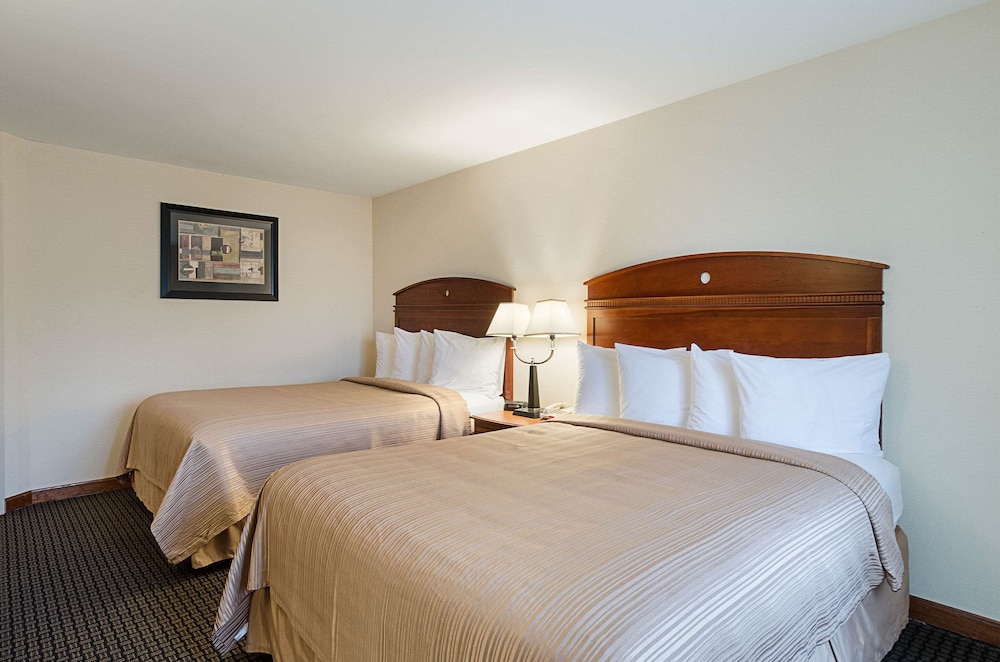Suite, Multiple Beds, Non Smoking - Photo 1