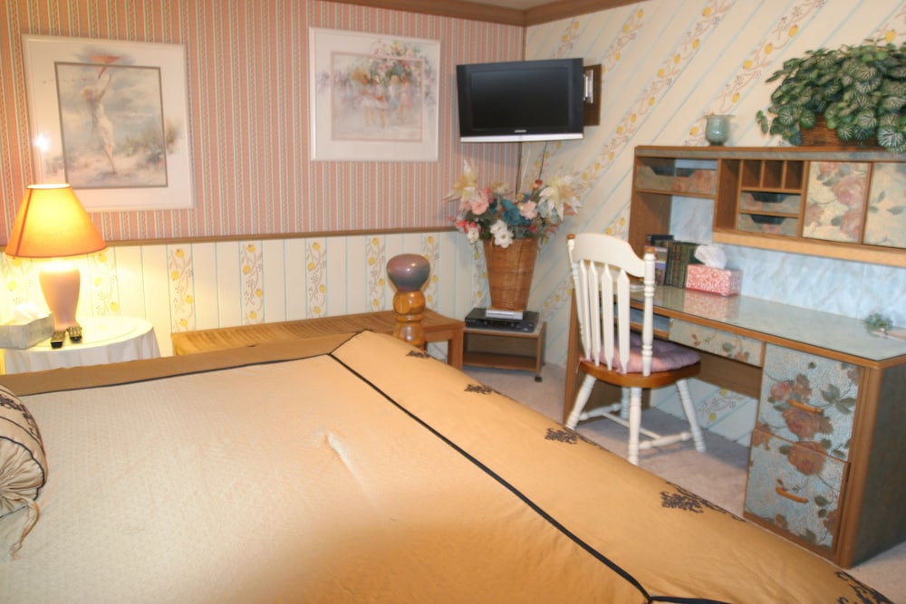 The Quarterdeck photo 1