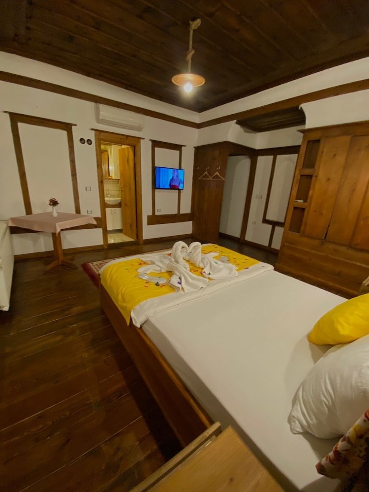 Classic Single Room