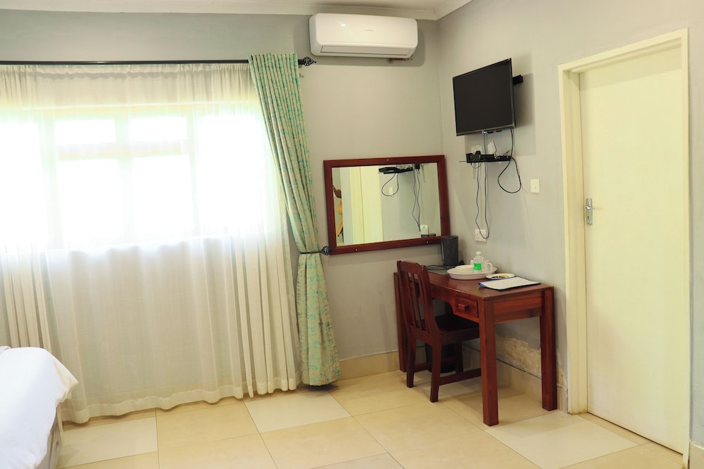 Standard Double Or Twin Room photo 3