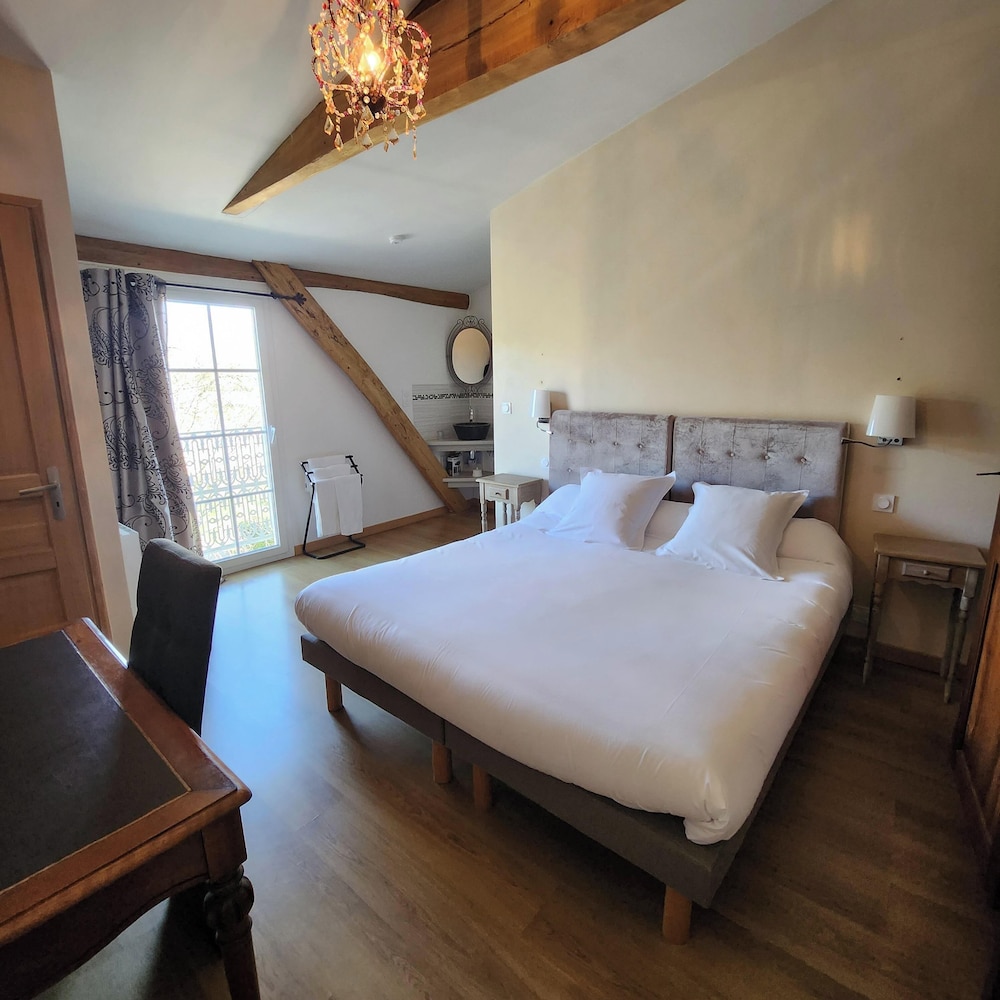 Comfort Room, 1 King Bed (Cottage)