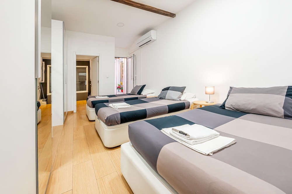 Family Apartment photo 3
