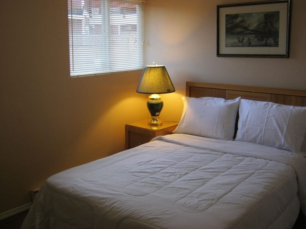 Standard Room, Multiple Beds, Shared Bathroom (04) photo 1