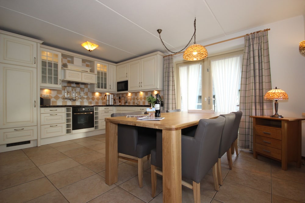 Luxury Villa, 3 Bedrooms, Sauna photo 2