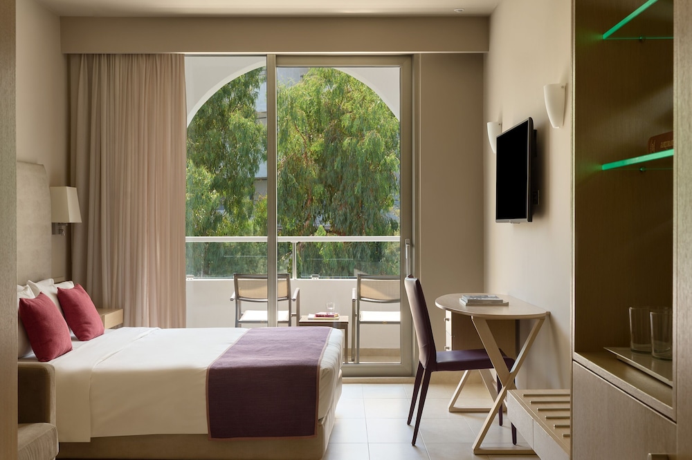 Double Room Inland View for 3 - Photo 2