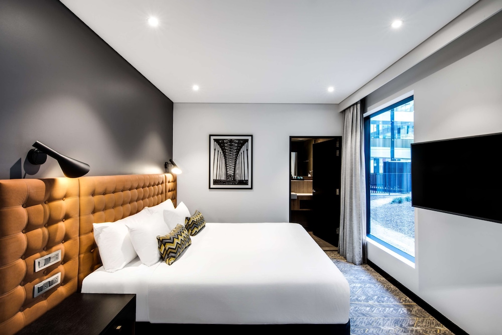 Guest Room King with Sofa