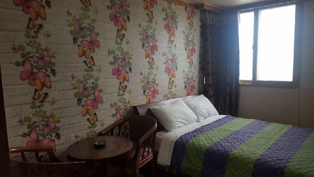 Double Room (Pay Extra Person Charge upon Check in) photo 1