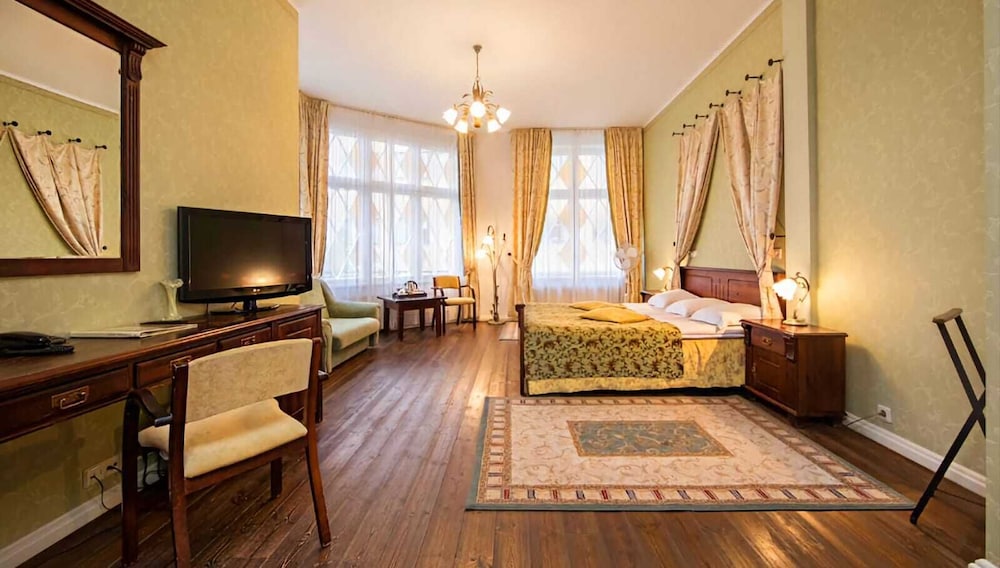 Luxury Suite