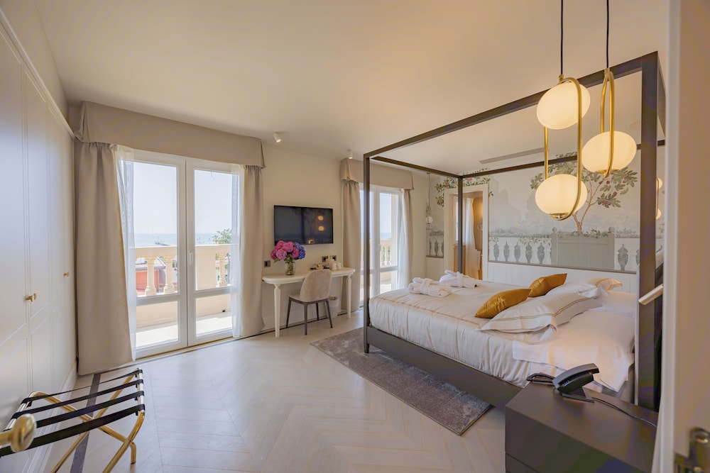 Junior Double Room