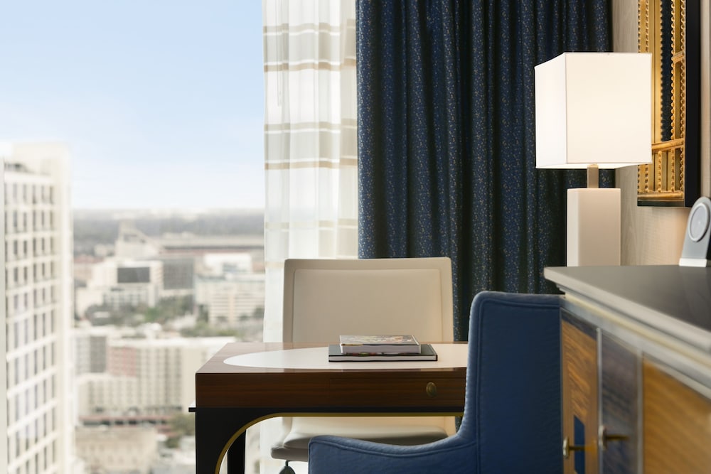 Fairmont Room, 1 King Bed