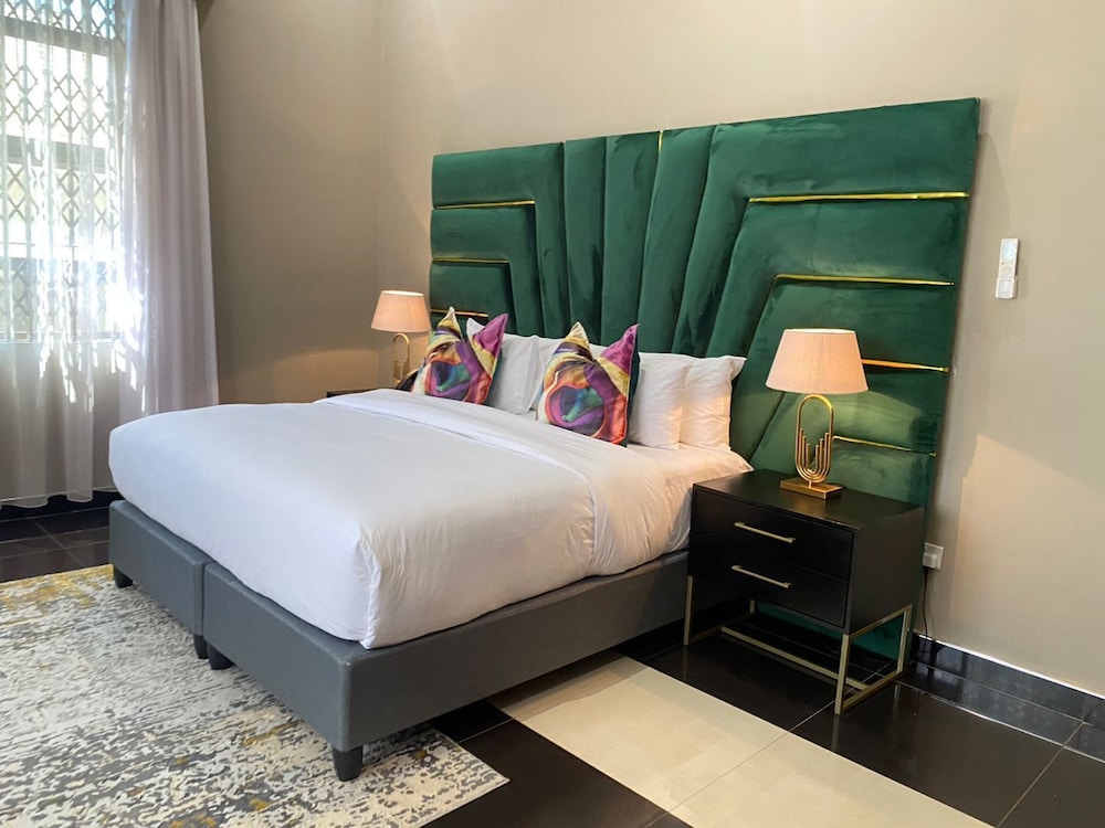 Deluxe Double or Twin Room photo 3