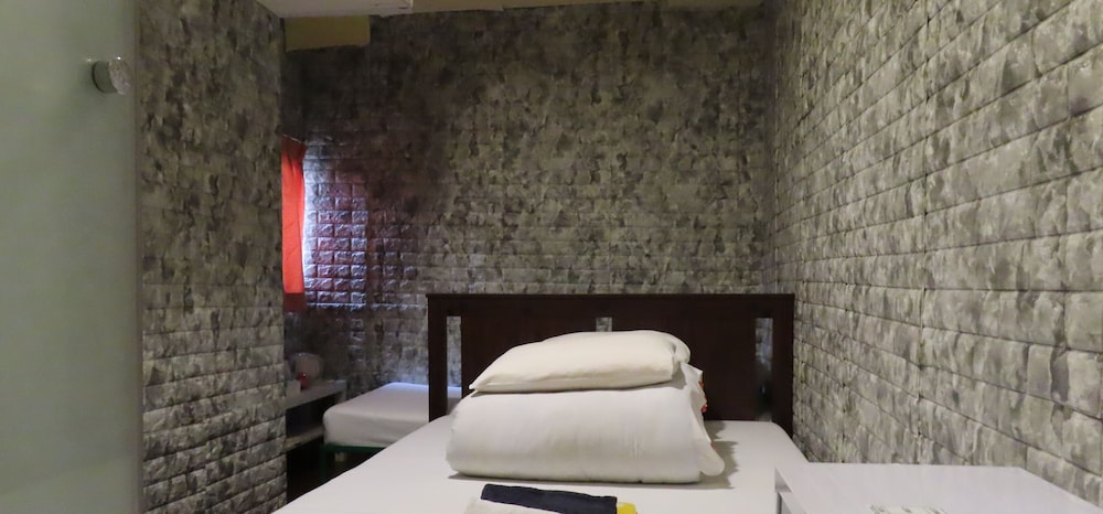 Basic Triple Room photo 1