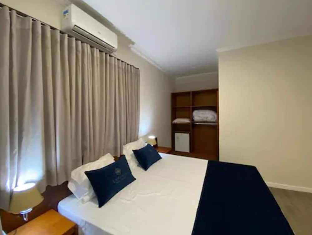 Deluxe Double or Twin Room photo 2