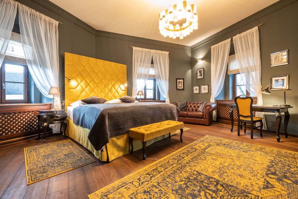 Theodore Roosevelt apartment photo 1