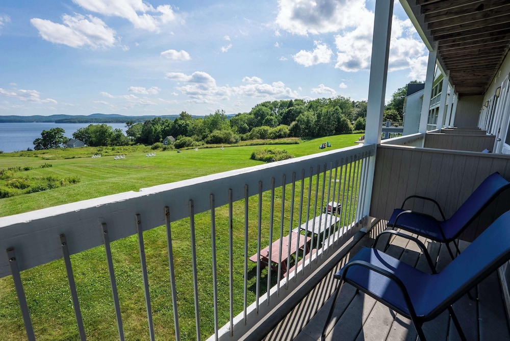 Standard Room, 2 Queen Beds, Balcony, Bay View - Photo 13