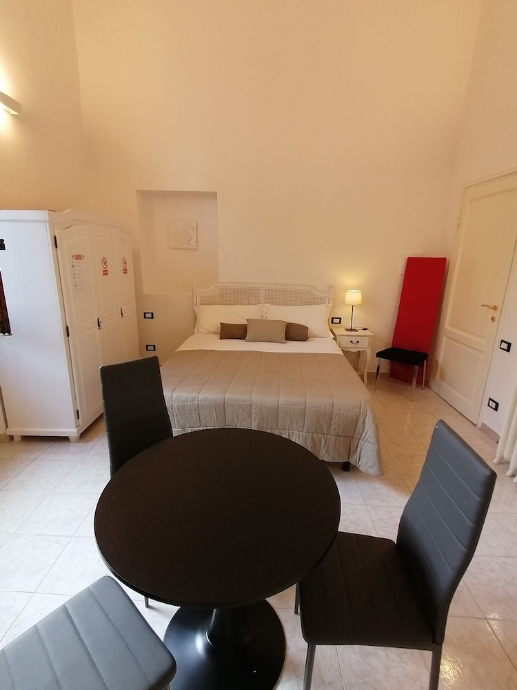 Classic Studio, 1 Bedroom photo 1