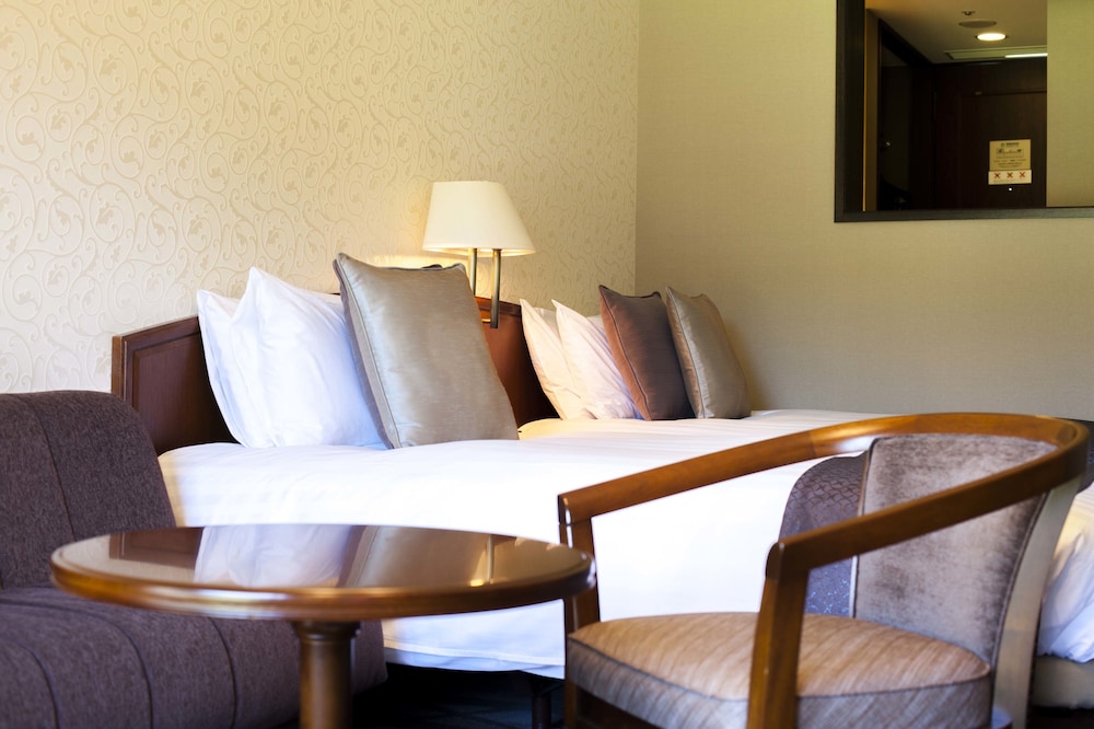 Superior Twin Room, Non-Smoking - Breakfast Included Plan photo 2