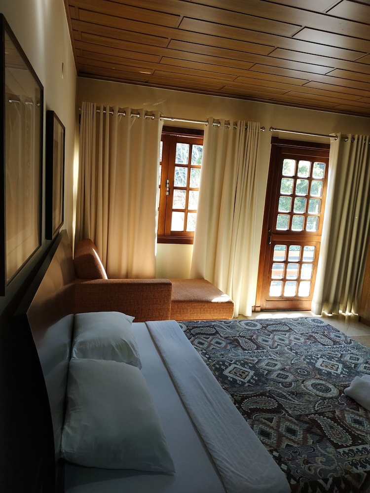 Premium Quadruple Room, 1 Bedroom, Hot Tub, Courtyard View photo 1