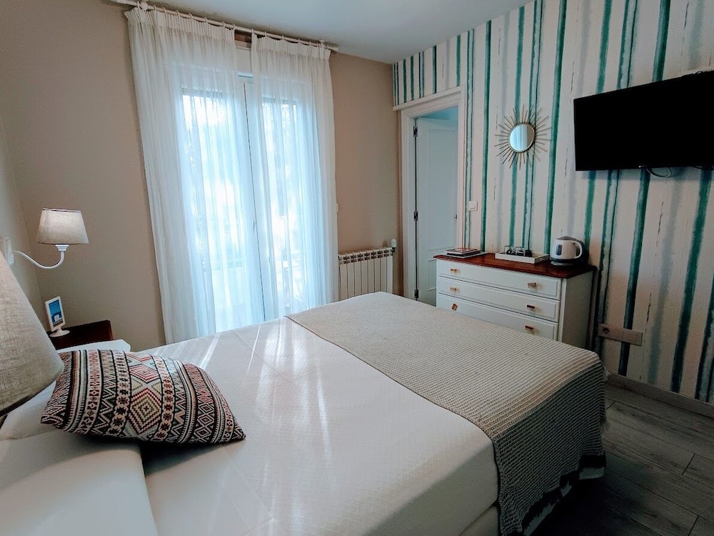 Deluxe Double Room Single Use photo 2