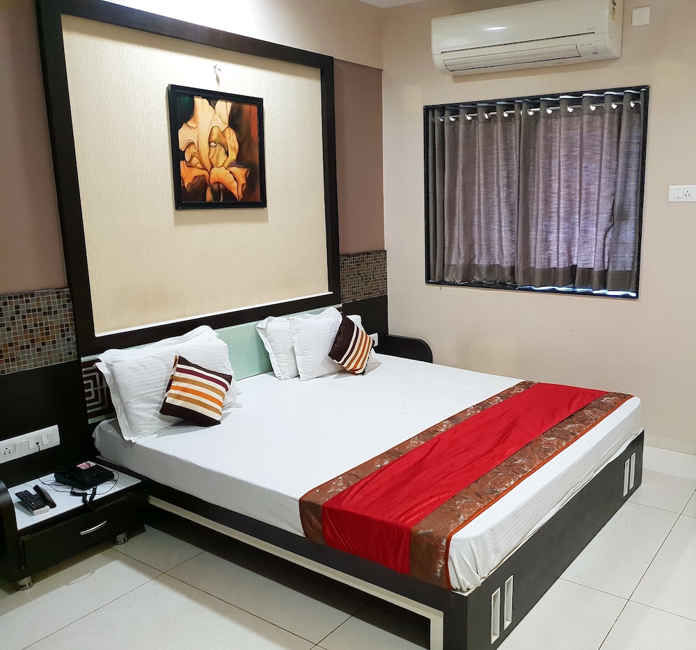 Deluxe Room (A/c)
