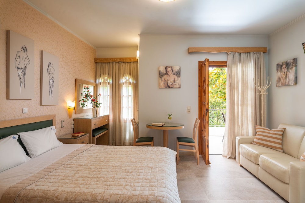 Superior Studio (for 3)