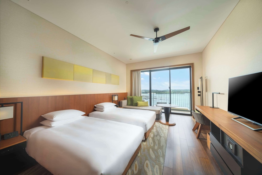 Room, 2 Twin Beds, Lagoon View