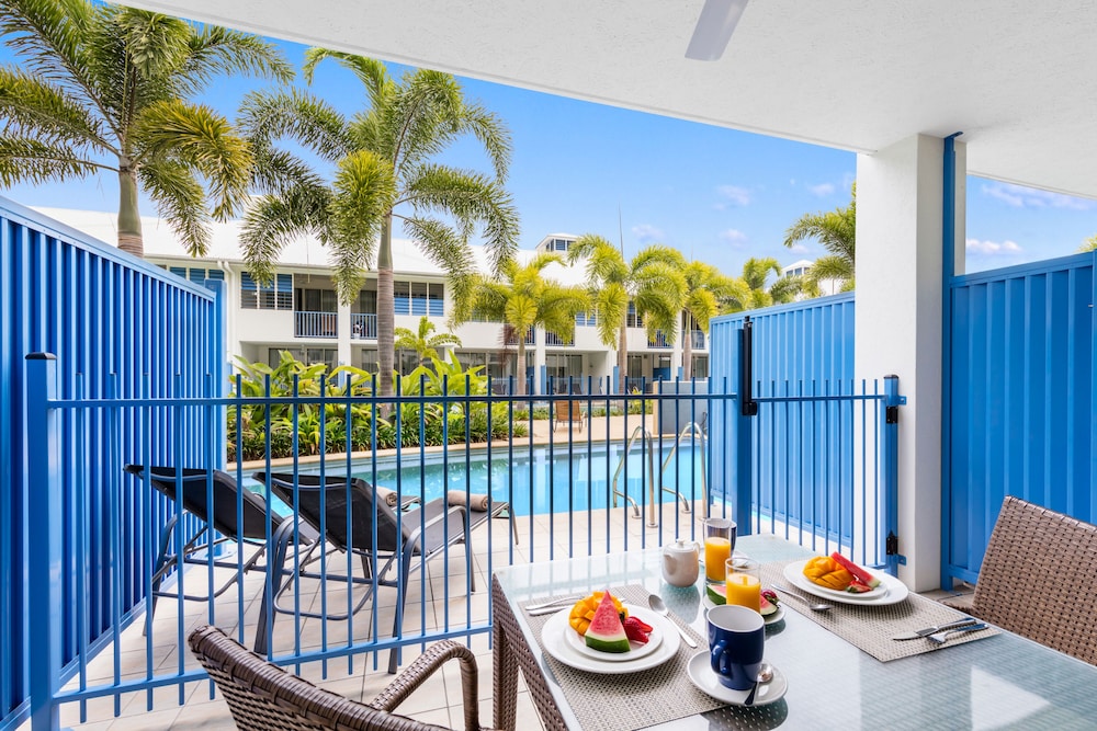 Two Bedroom Lagoon Swim-Out Dual Key - Photo 6
