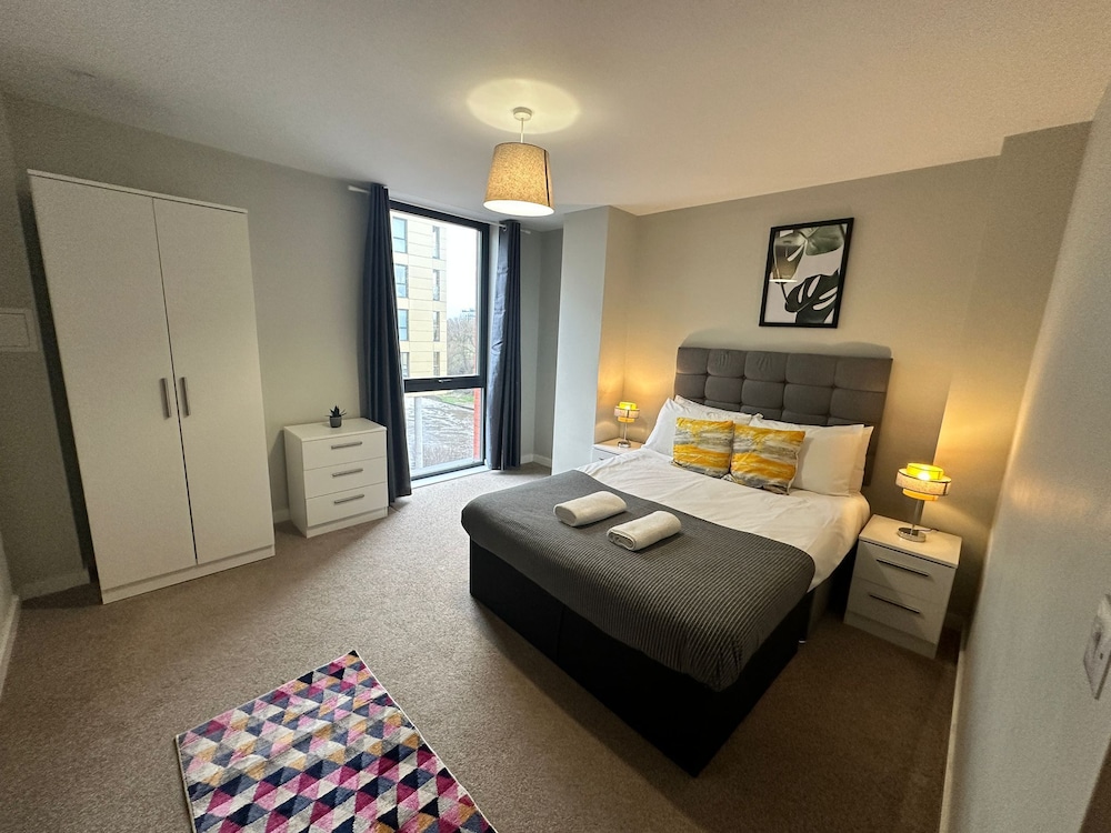 One Bedroom Apartment with Balcony photo 1
