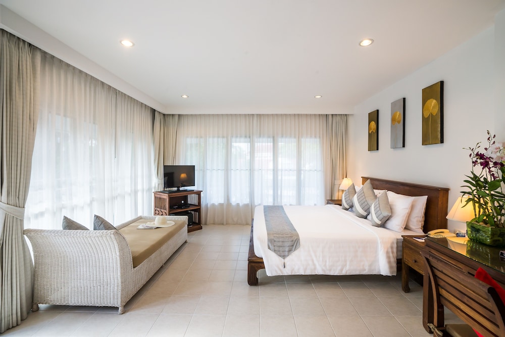 Garden Veranda, King Bed photo 2