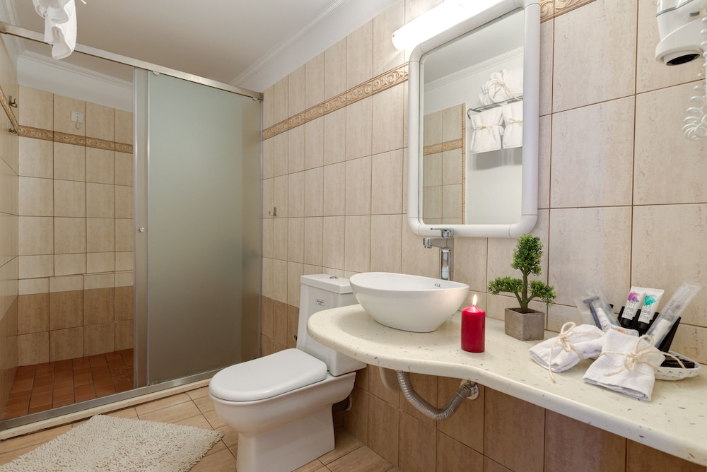 Standard Double Room - Photo 2