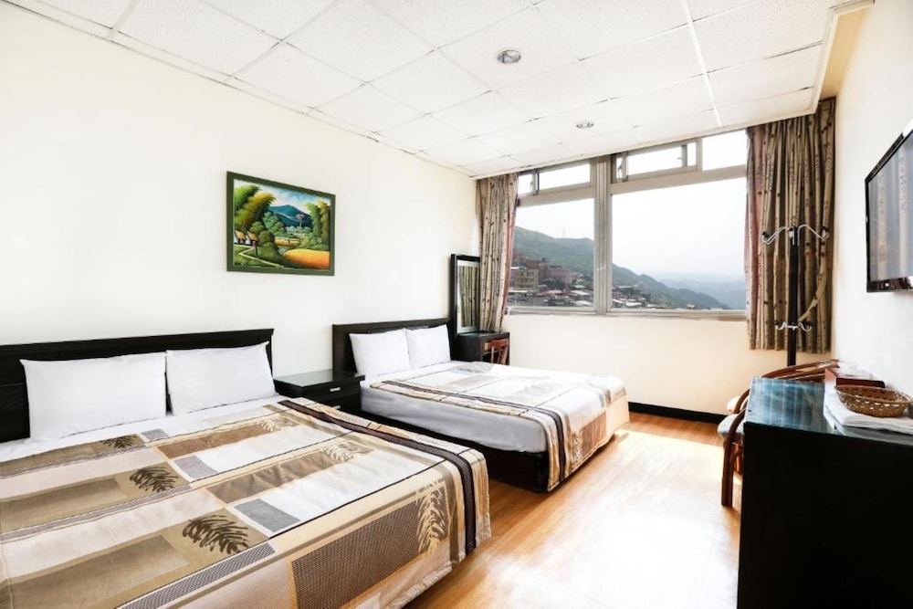 Quadruple Room with Sea View - Photo 3