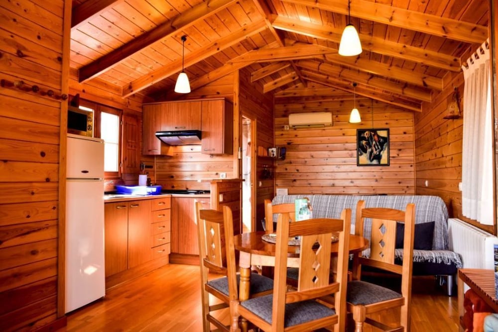 Cabin photo 2